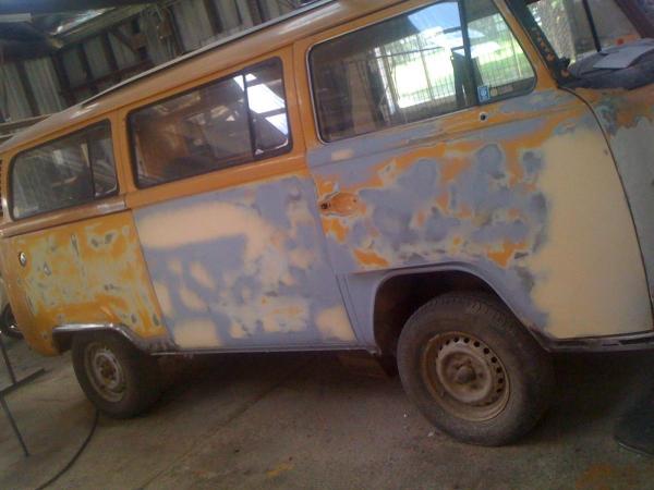 Honey badger 1974 VW Kombi Honey badger 1974 VW Kombi